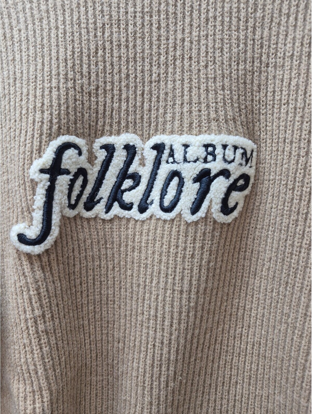 Taylor Swift Folklore Album Beige Knit Sweater Size Large B423 - Picture 2 of 7